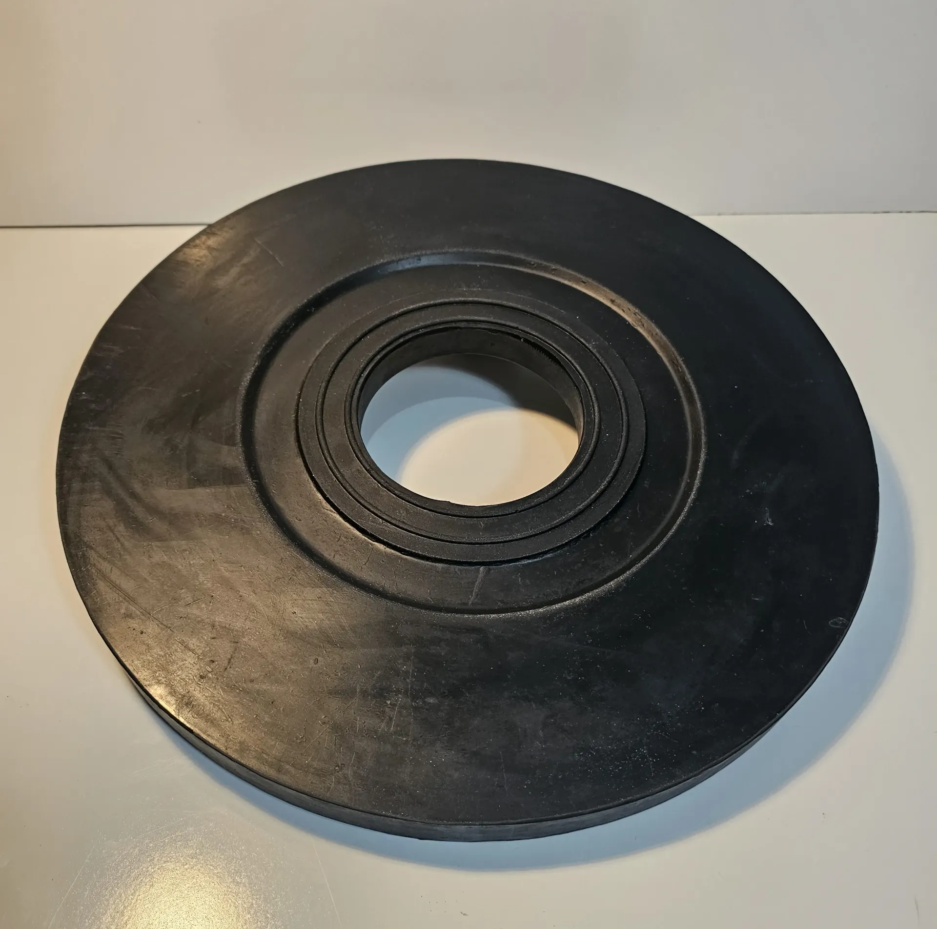 Pipe Wiper w/ steel-reinforced ring (16", 4.5", Flat)